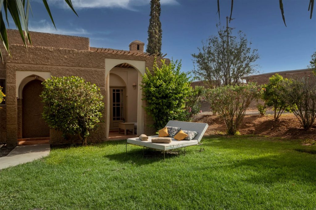 Coucher de soleil sur la piscine de Villa Nour Marrakech.